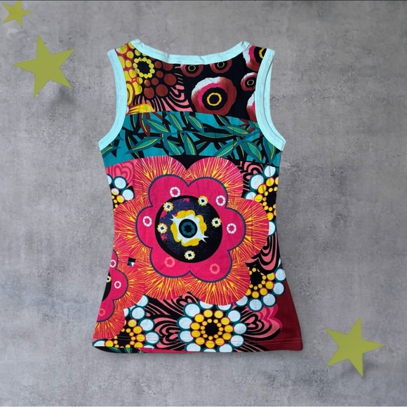 Custo Barcelona/Hayes Graphic Top - Picture 2 of 2